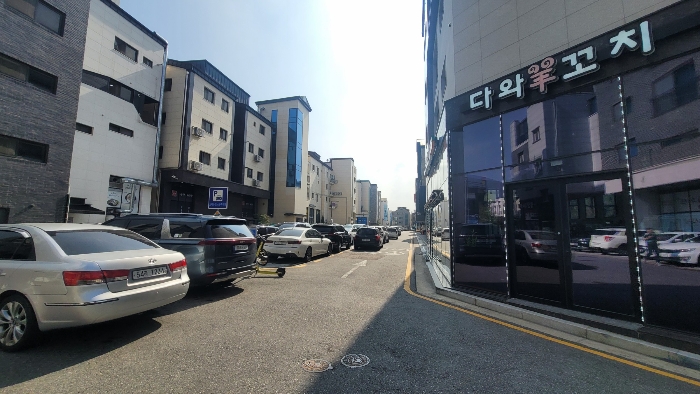 접면도로 및 주위환경(서측)