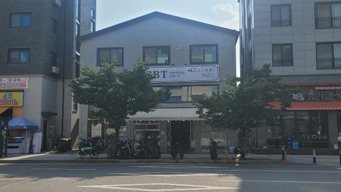본건 전경(동측 촬영)