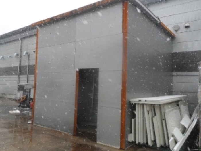 기호 2번(3층공장)과 일체형으로 사용중인 제시외 조립식판넬조 판넬지붕 물탱크실