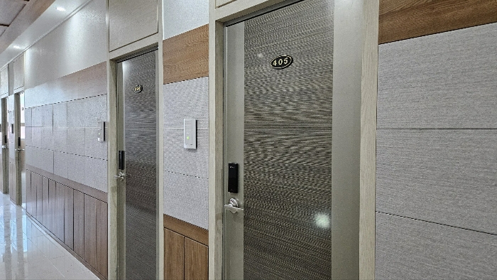 기호(4)·(5) 404호·405호 현관