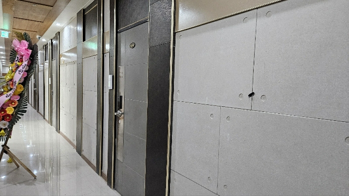 기호(8) 408호 현관