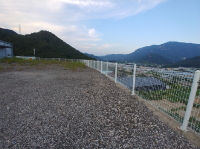철망 울타리 모습1