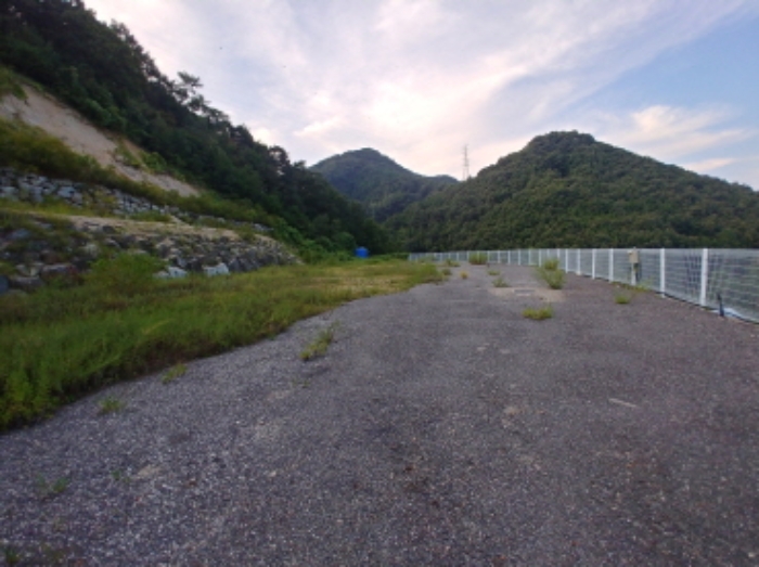 목록4 주변 공장마당 모습1