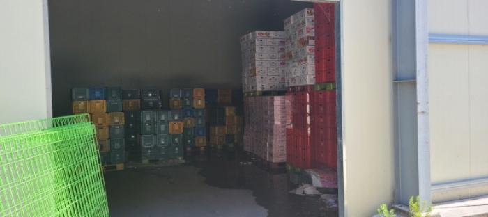 창고 내부 전경