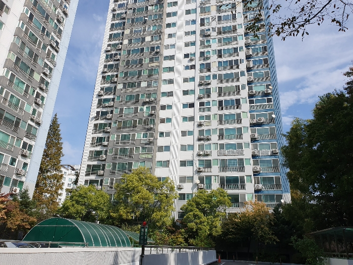 본건 남서측 전경