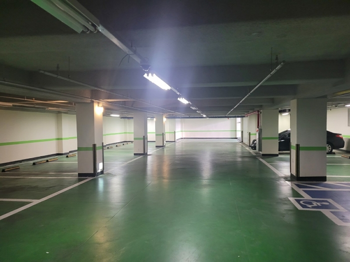 지하주차장 전경