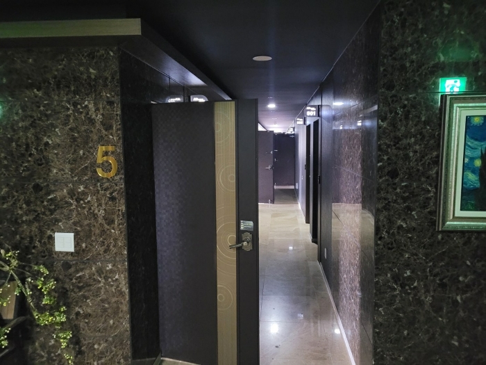 4층 내 객실 및 복도 전경
(현황 5층으로 표기)