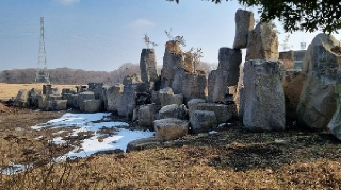 소재지1(교래리 781-15) 지상에 소재한 조경석
