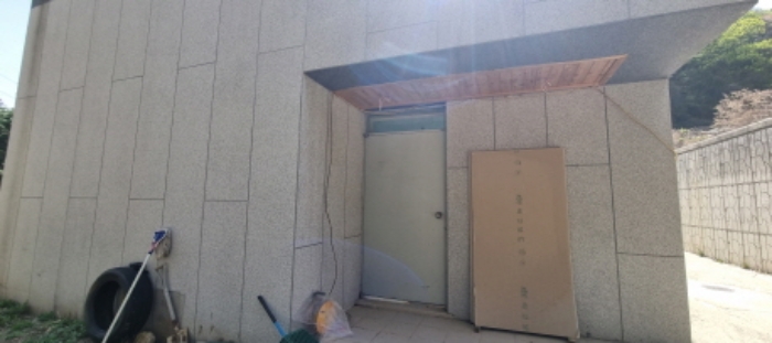 제시외 건물의 현관