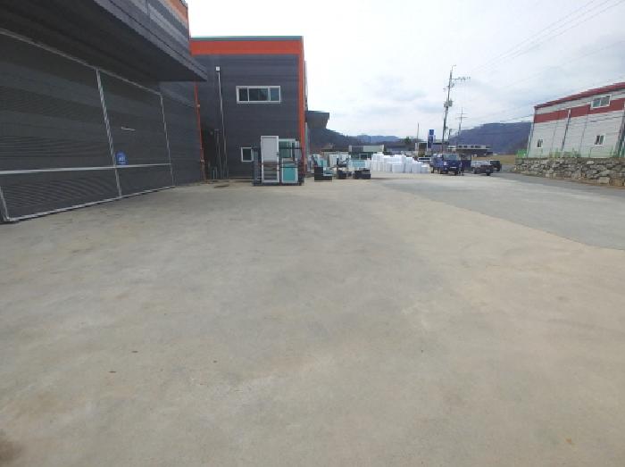 공장 마당 모습