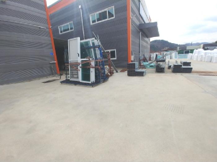 공장 마당 모습