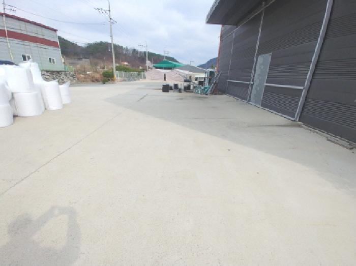 공장 마당 모습