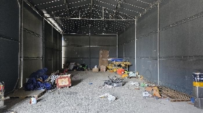 제시외 창고동의 내부 전경