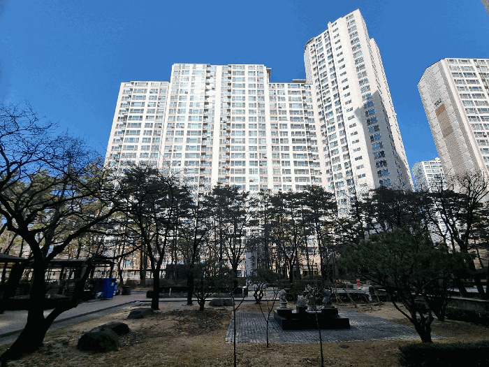 남측에서 본 전경