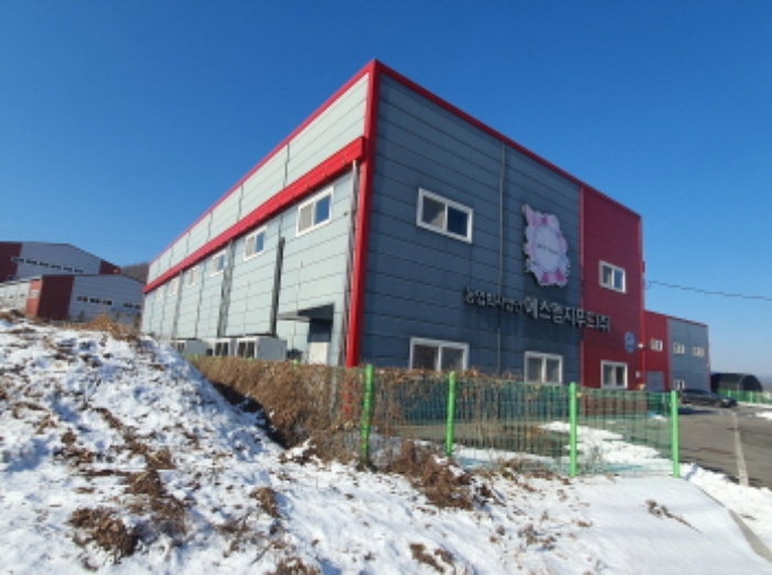 현장사진(토지, 건물후면 전경)