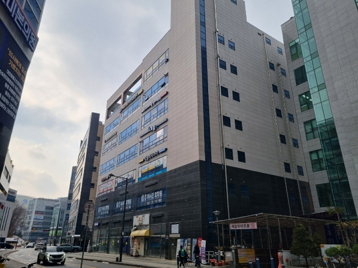 본건 북동측에서