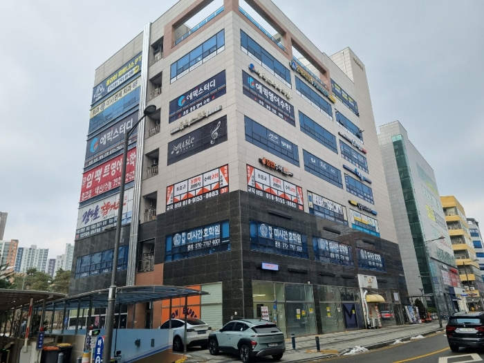 본건 남동측에서