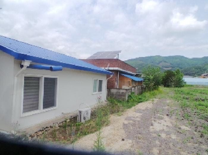 사진7번 [목록번호2-4번 부동산 일부 전경]