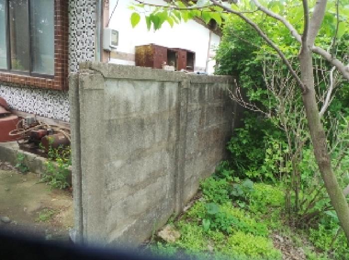 사진27번 [목록번호6번 부동산에 소재하는 울타리 전경]