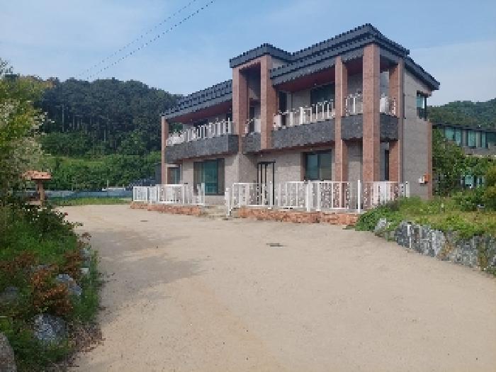 2층 단독주택 건물 전경(부동산표시목록 1,2번 단독주택)