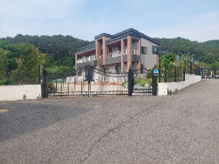 2층 단독주택 건물 전경(부동산표시목록 1,2번 단독주택)