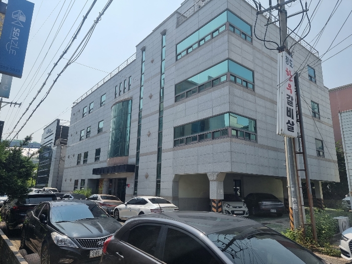 본건 전경(남동측에서 촬영)