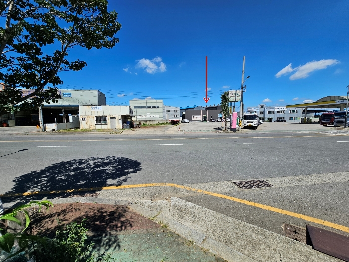 본건 및 주위환경(남동측에서 촬영)