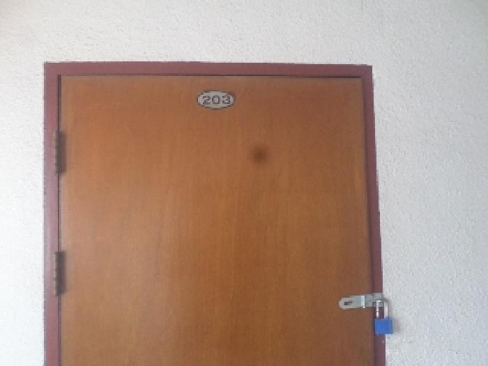 목록7. 2층 203호 출입문