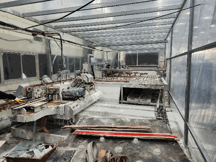 제시외 기계기구 일부 - 감정평가 외