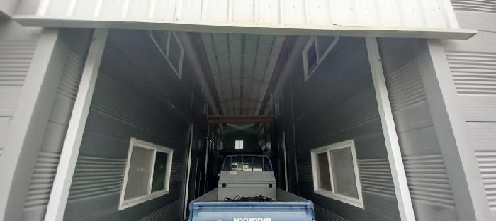 제시외 건물(목록2.와 목록3. 공장 사이)로 보임