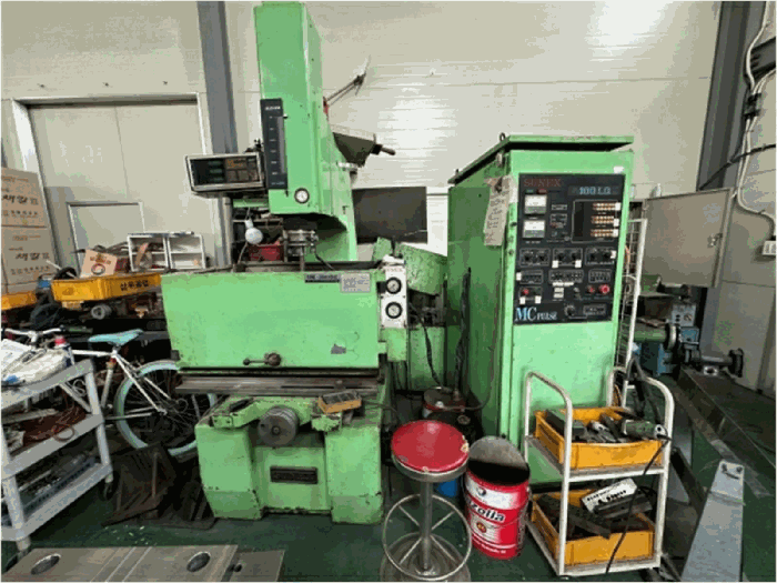 본건(기호5[기계기구, #7방전기]) 전경