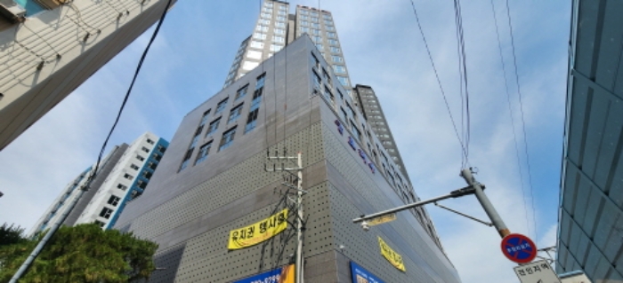 목록부동산 상단부 전경