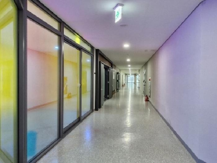 11층 복도 (엘리베이터 부근에서 본 B-1102호쪽 복도)