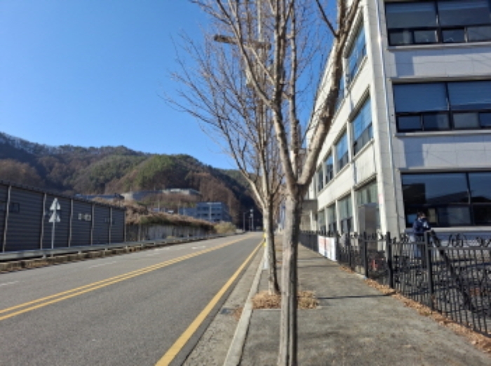 주변 도로 모습2