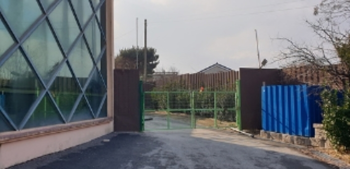 11번 부동산 지상 건물(3번 내지 10번 부동산) 북측 철문 모습