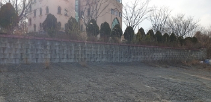 2번 부동산 일부 지상 옹벽 모습