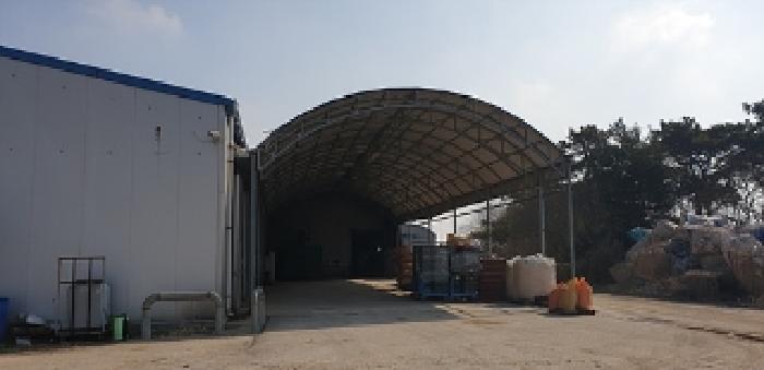 1,2,3번 부동산 남측 지상 제시외 천막 1동 모습