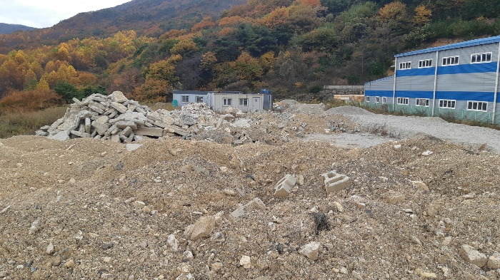 본건 토지 평지 중간부분 전경