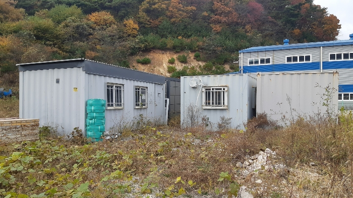 본건 토지 지상의 제시외 콘테이너 전경2