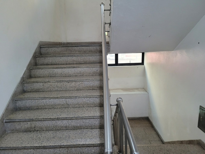건물 내 계단실 전경