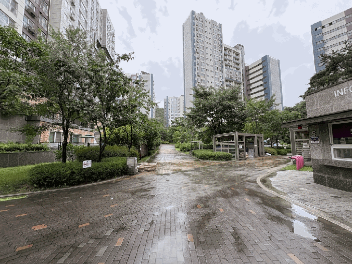 본건 단지 내 주위환경