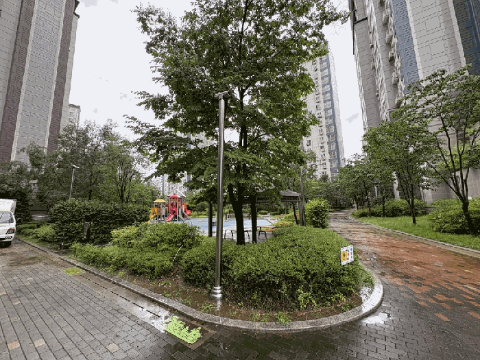 본건 단지 내 주위환경