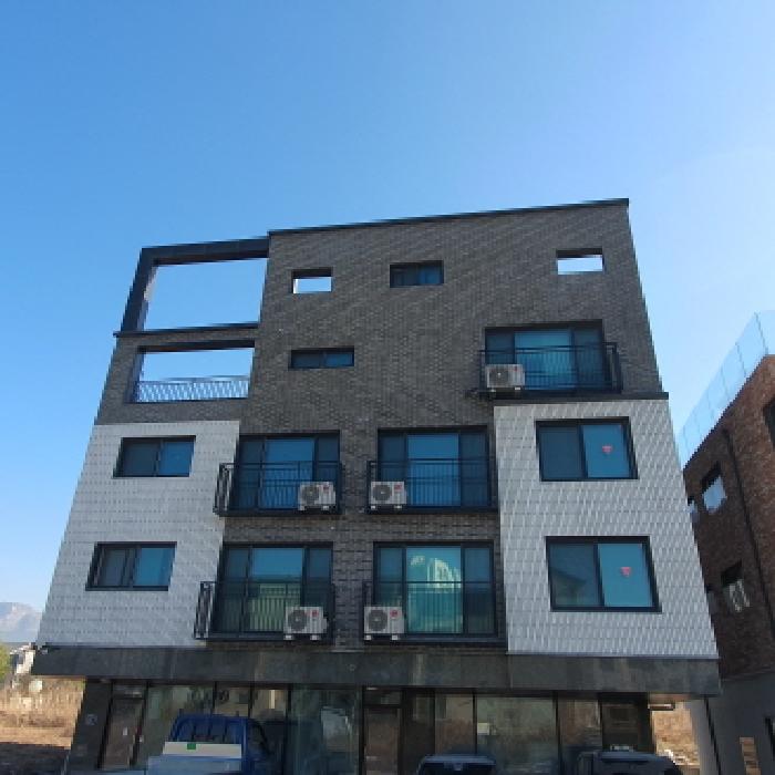 본건 제시목록1 건물의 전면 전경 