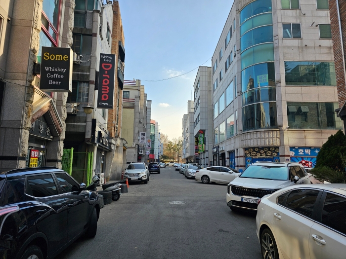 본건 기호 1),2) 및 주위 전경