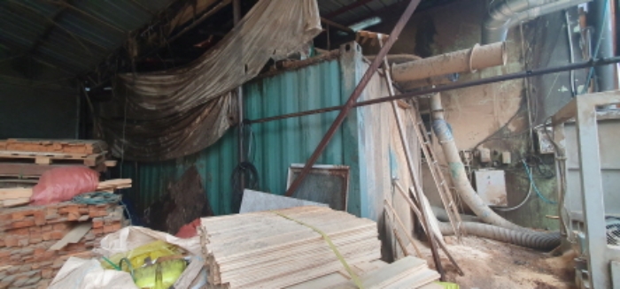 목록 3 토지상의 목록 4 건물 좌측옆부분에 있는 제시외 컨테이너