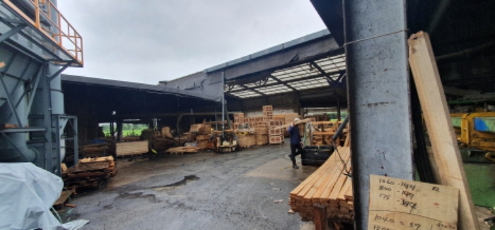 목록 1, 3 토지상의 제시외 건물