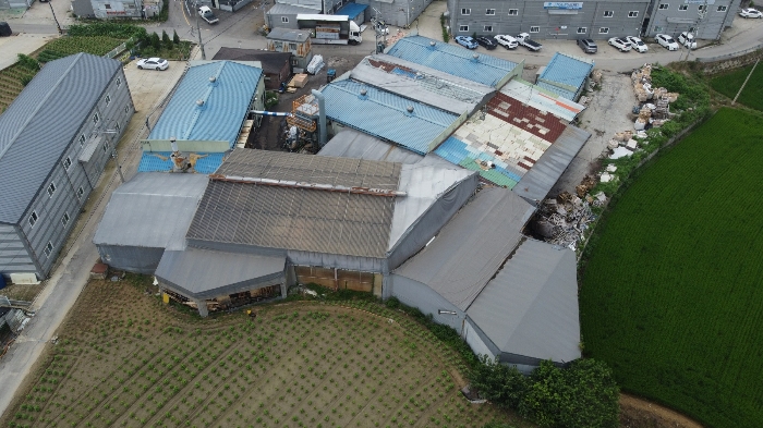 본건 동측 전경