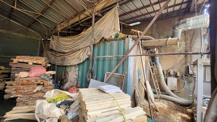 제시외건물 2 내부 및 동산 c