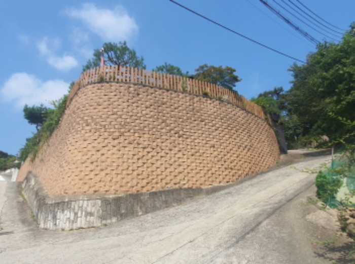 현장사진(토지, 건물 전경)