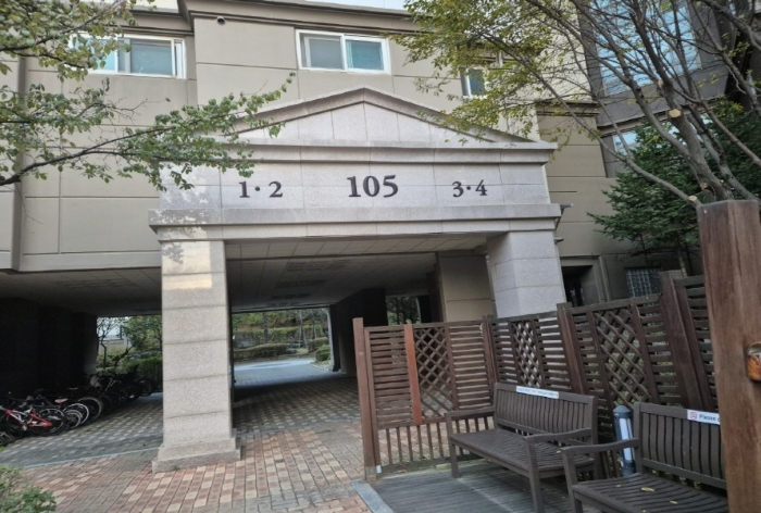 본건(평택 롯데캐슬 105동) 출입 구